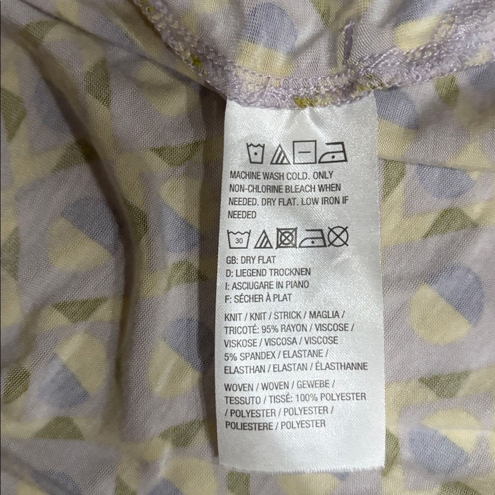 Geometric Patterned Women's Top - Picture 5 of 5